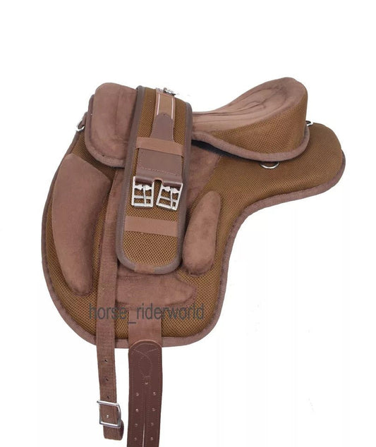 Freemax Treeless Synthetic Horse saddle, Size 16"